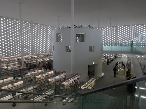 図書館 金沢 市立